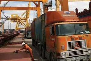 Cần hướng đầu tư trực tiếp vào sản xuất, kinh doanh