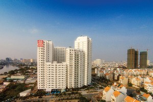 Him Lam Riverside có vị trí tại trung tâm quận 7, chỉ cách Chợ Bến Thành vài phút đi xe. 100% căn hộ có diện tích 59 - 83 m2. Giá chỉ 1,6 - 2,4 tỷ đồng/căn