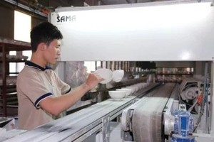 Trong 2 tháng đầu năm, sản xuất công nghiệp tăng 12% so với cùng kỳ năm 2014. Ảnh: Chí Cường