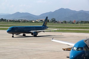 Năm 2015, năm đầu sau cổ phần hóa, 
Vietnam Airlines chấp nhận đi lùi