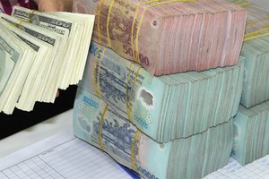 Tỷ giá hai ngày đầu tuần này tăng mạnh khá bất thường