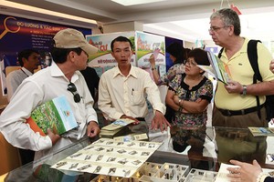 Sự sôi động của thị trường bất động sản khiến nhu cầu tuyển dụng nhân sự của các DN không ngừng tăng lên - Ảnh: Lê Toàn