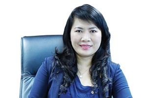 bà Lương Thị Cẩm Tú