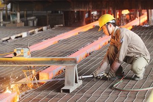 Hòa Phát cho biết, lợi nhuận từ lò điện cán thép hiện rất thấp