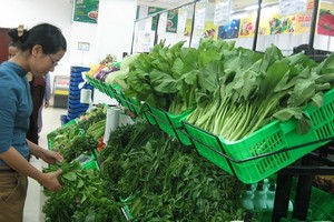 Giá các mặt hàng thực phẩm, lương thực giảm góp phần kéo CPI tháng 4/2015 giảm