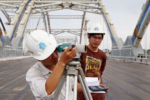 Bộ Giao thông Vận tải đã đề xuất Thủ tướng Chính phủ cho thực hiện cơ chế bán cổ phần trọn lô tại Cienco 1 và 4