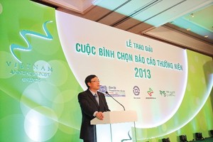 Chủ tịch Ủy ban Chứng khoán Nhà nước Vũ Bằng luôn theo sát Cuộc bình chọn BCTN kể từ năm 2008. Chủ tịch chia sẻ những chính sách mới, động viên và khích lệ các DN minh bạch trong các lễ trao giải hàng năm