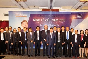 Luôn thúc đẩy nỗ lực sáng tạo của các doanh nhân, Bộ trưởng Bùi Quang Vinh đã chia sẻ những thông điệp ấn tượng trong cuộc nói chuyện với các đối tác của Báo Đầu tư về cơ hội và thách thức của kinh tế Việt Nam 2015