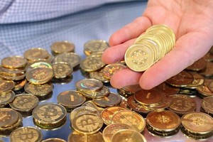 “Vua” bitcoin bị bắt và sự cáo chung của tiền ảo