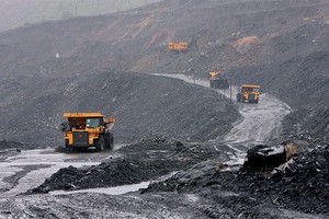 Tổng tài nguyên trữ lượng than Việt Nam đã được điều tra, đánh giá và thăm dò tính đến hết năm 2014 là 46.961,4 triệu tấn