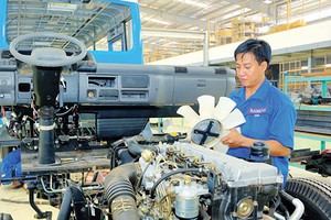 Có hai vấn đề lớn đối với tăng trưởng kinh tế hiện nay, đó là phục hồi tốc độ tăng trưởng và nâng cao chất lượng tăng trưởng.