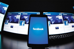 Theo một nghiên cứu năm 2014, mỗi 1 phút, người dùng Facebook chia sẻ 2,5 triệu nội dung