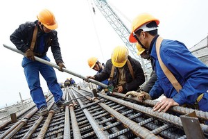Khu vực 2 - Công nghiệp và Xây dựng - tăng trưởng tới 9,57% so với cùng kỳ.