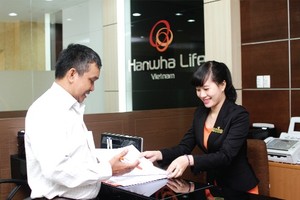 9 tháng đầu năm, doanh thu phí bảo hiểm nhân thọ ước đạt 25.905 tỷ đồng, tăng hơn 33% so với cùng 
kỳ 2014