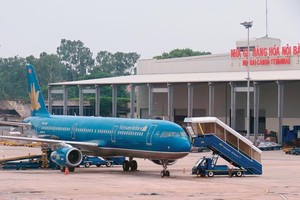 Sân bay Nội Bài là một trong hai “con gà đẻ trứng vàng” của ACV.