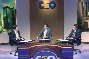 CEO của Chương trình tuần này là ông Nguyễn Ngoan (giữa), Chủ tịch HĐQT Công ty cổ phần Tư vấn và Đào tạo MandaMind