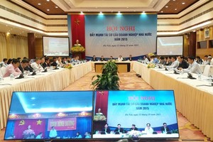 Hội nghị đẩy mạnh tái cơ cấu DNNN năm 2015