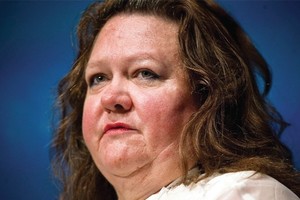 “Nữ hoàng quặng sắt” Gina Rinehart đối mặt với khủng hoảng giá quặng 