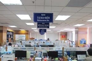 Liên quan đến viễn cảnh tái tục, sức ép cạnh tranh về phí sẽ tiếp tục