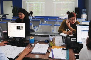 Khối ngoại tiếp tục bán ròng và hạn chế giao dịch trước kỳ nghỉ Noel sắp tới