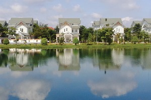 TDC đầu tư cùng lúc nhiều dự án, trong khi gặp khó khăn không nhỏ trong việc tìm dòng tiền để tài trợ dự án