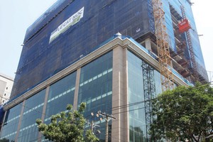 Cất nóc Khu căn hộ cao cấp Léman Luxury Apartments