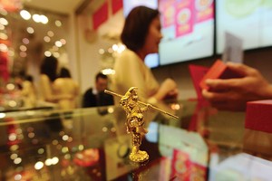 Vàng trong nước không còn ở “ngôi vua”