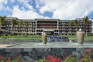 2016, doanh thu của CEO Group đến từ đâu?