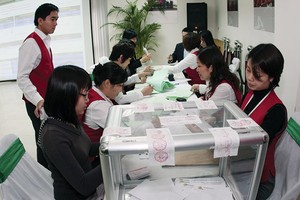 Khi thực hiện thoái vốn Nhà nước, cách làm đem lại hiệu quả tốt và minh bạch nhất là đấu giá công khai