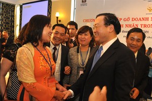 Chương trình “Gặp gỡ Việt Nam 2016" nhằm biểu dương kịp thời những tấm gương tiêu biểu có nhiều thành tích trong hoạt động phát triển kinh tế, xã hội của đất nước