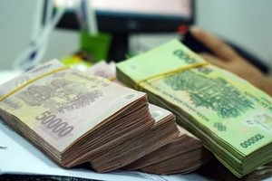 Thu nhập của nhân viên ngân hàng, bảo hiểm vẫn khủng nhất