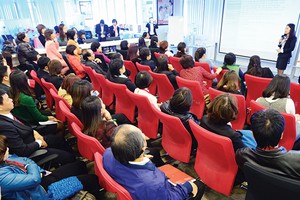 Mô hình kinh doanh để khách hàng chủ động đến với bảo hiểm đang bị đặt ra nhiều dấu hỏi