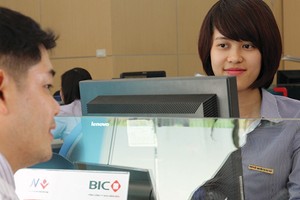 Với việc giảm lợi nhuận từ lãi suất, nhiều ngân hàng đã bắt đầu nhận ra bancassurance chính là một giải pháp để bổ sung cho nguồn thu nhập