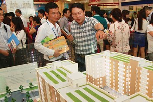 Nhu cầu về nhà ở giá rẻ và trung bình đang rất lớn, nhưng nguồn cung lại khan hiếm. Ảnh: Dũng Minh