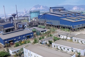 Ngoài hàng tồn kho, tài sản cố định..., nhiều doanh nghiệp còn dùng cổ phiếu để thế chấp vay vốn