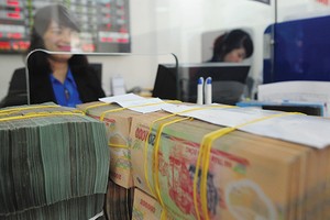 Thị trường đang rất dư tiền khi lãi suất liên ngân hàng qua đêm chỉ từ 0,5-1%/năm