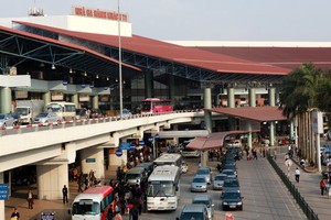 Nhà ga hành khách T1 xây dựng từ năm 2001 có công suất ban đầu là 6 triệu lượt khách/năm