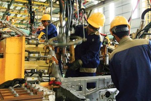 Doanh nghiệp đang cần sự hậu thuẫn của Chính phủ trong cơ chế, chính sách để cải thiện năng lực cạnh tranh.