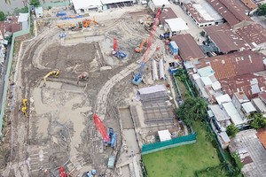 Khách hàng cần tìm hiểu kỹ về dự án và chủ đầu tư trước khi quyết định mua nhà. Ảnh: Đức Thanh