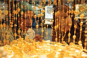 Do ảnh hưởng của Brexit, vàng có thể tăng giá khoảng 6% và cán mốc 1.400 USD/ounce