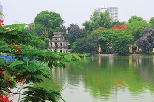 Sẽ quy định kích cỡ biển hiệu quảng cáo quanh Hồ Hoàn Kiếm