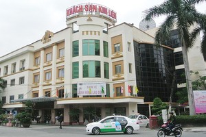 Việc bán đấu giá công khai cổ phần sẽ tối đa hóa lợi ích của Nhà nước. Trong đợt bán đấu giá 52% phần vốn của Nhà nước tại CTCP Du lịch Kim Liên, đơn vị sở hữu Khách sạn Kim Liên, phần vốn có giá trị sổ sách 31 tỷ đồng đã được bán với giá 1.000 tỷ đồng, c