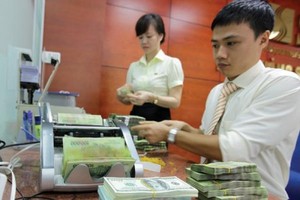 Chính sách tiền tệ: Chọn lạm phát hay tăng trưởng?