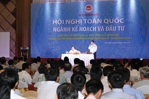 Thúc đầu tư công, nỗ lực đạt mục tiêu tăng trưởng kinh tế