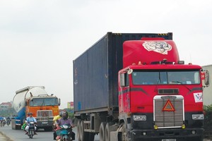 Điều kiện kinh doanh “khóa bánh” doanh nghiệp vận tải 