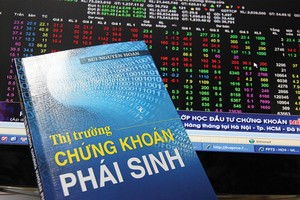 Tháng 8, đào tạo về chứng khoán phái sinh