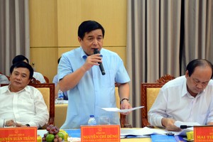 Bộ trưởng Bộ KH-ĐT Nguyễn Chí Dũng: “Quảng Ngãi xác định 5 năm tới tái cơ cấu nông nghiệp gắn với nông thôn mới”