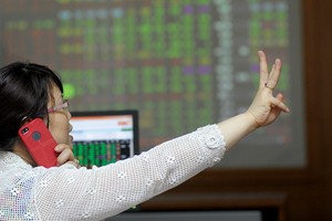 Nhiều nhóm cổ phiếu hấp dẫn dòng tiền