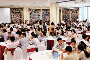 Nhiều dự án ra hàng trong tháng 7 Âm lịch vẫn thu hút đồng đảo nhà đầu tư đến tìm hiểu đặt mua