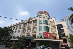 Đợt đấu giá gần 53% cổ phần của Khách sạn Kim Liên, doanh nghiệp có quyền sử dụng 35 ha đất đã thu về cho SCIC hơn 1.000 tỷ đồng, gấp hơn 9 lần giá khởi điểm 